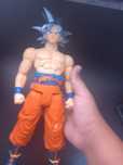 Figurina de dragon ball