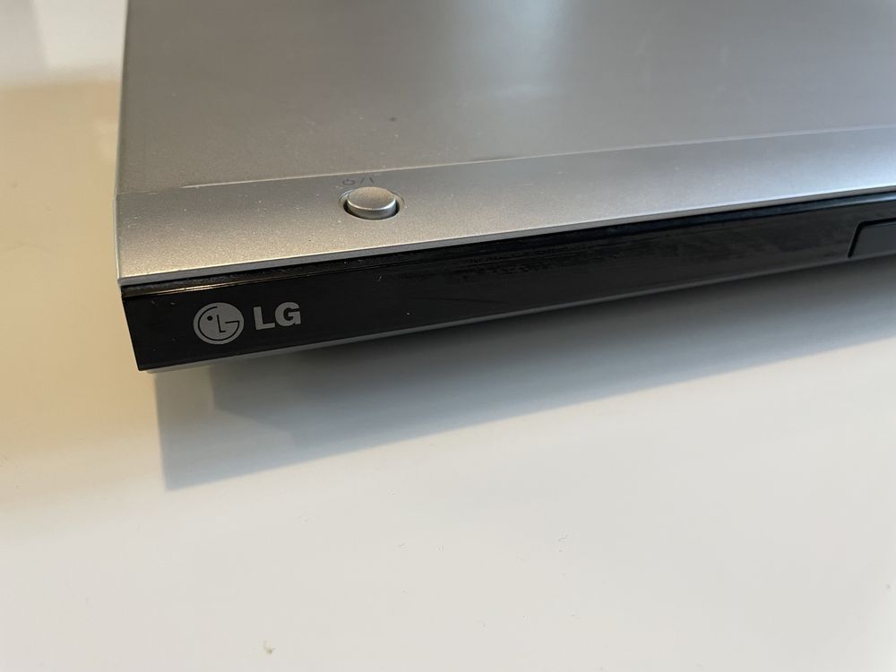 Vand DVD player LG cu DivX