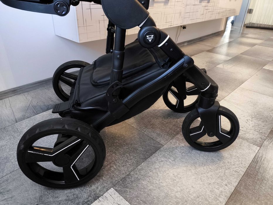 Carucior junama space