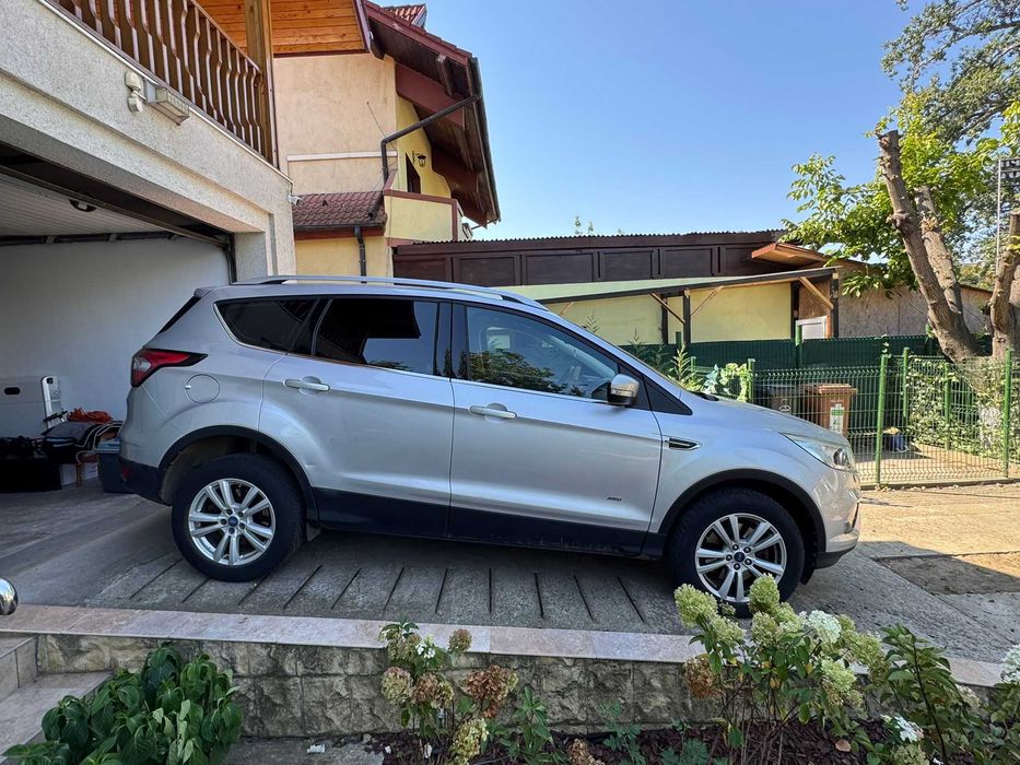 Ford Kuga MCA 1.5 EcoBoost 182 CP S/S -- Automata / 6