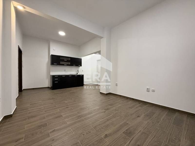 Дава се под наем Двустаен апартамент в София, Център - 65 кв.м за 648.21 € - Снимка #5