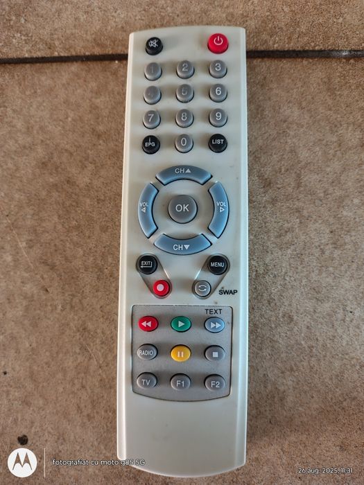 Receiver satelit Universum DVB-T 450