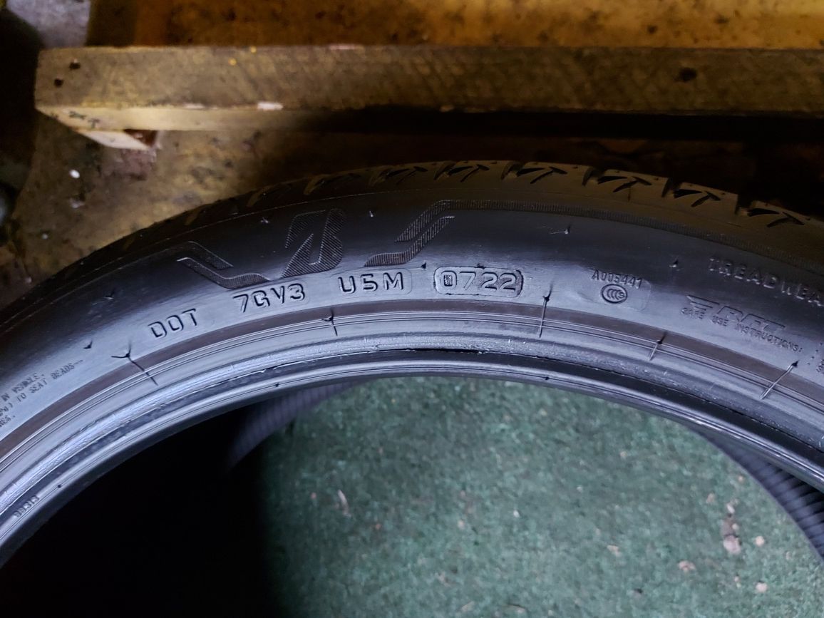 275 35 21 Bridgestone DOT 2022 vara runflat