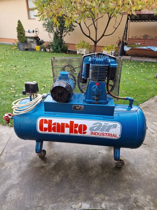 Compresor aer 200 litri,10 bari