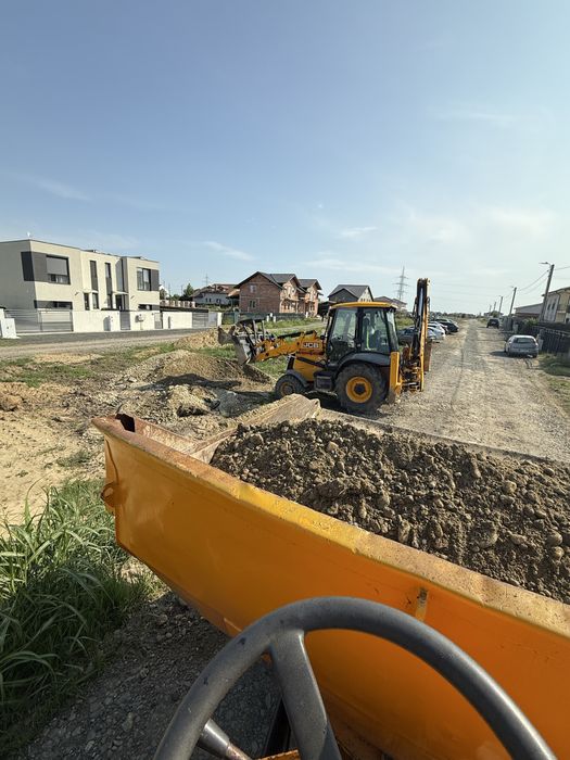 Inchiriez si prestez servicii cu buldoexcavator Jcb 3CX 2019 !