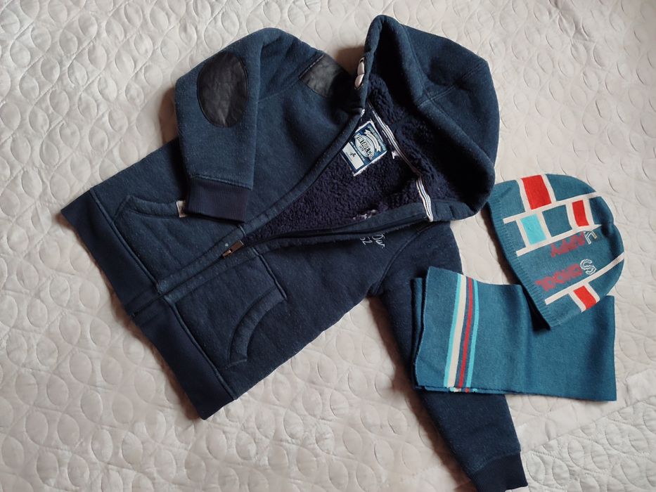 Куртка с мехом фирменная на 3-5 лет