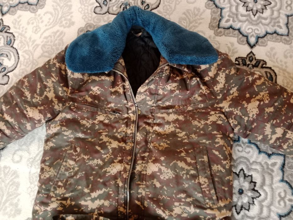 Продается Бушлат ватник плащ непромокаемый. Цена договорная.