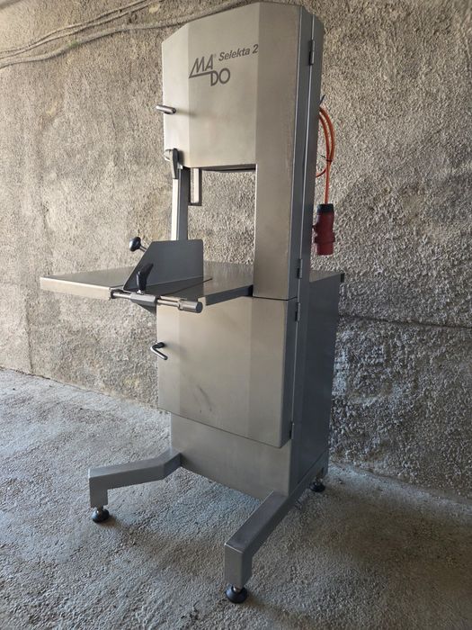 Banzik banzic taiat oase carmangerie macelarie