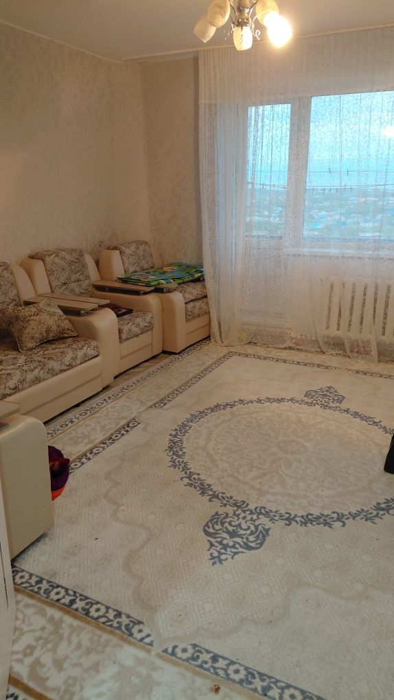 Поменяю трёх комнатную квартиру в мкр  на хороший дом на земле