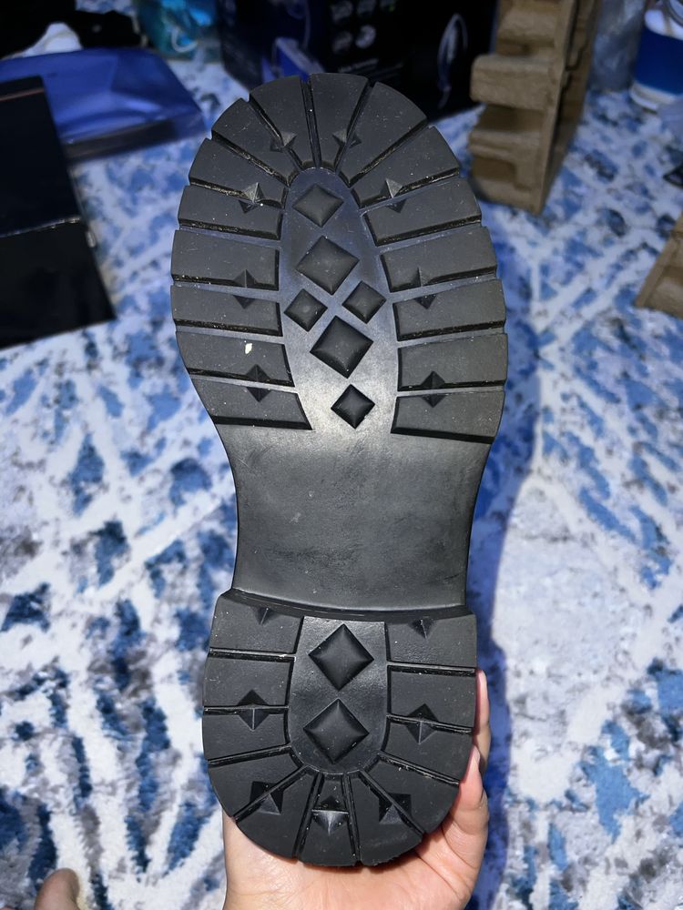 Продам зимние сапоги