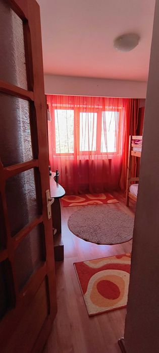 Apartament 2 camere decomandate - 45 m2, zona centrala langa Primarie