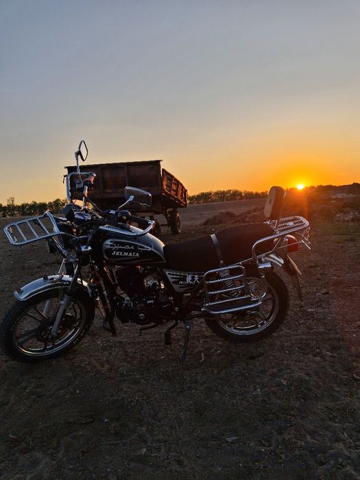 Продам мотоцикл Jelmaia t18 250cc