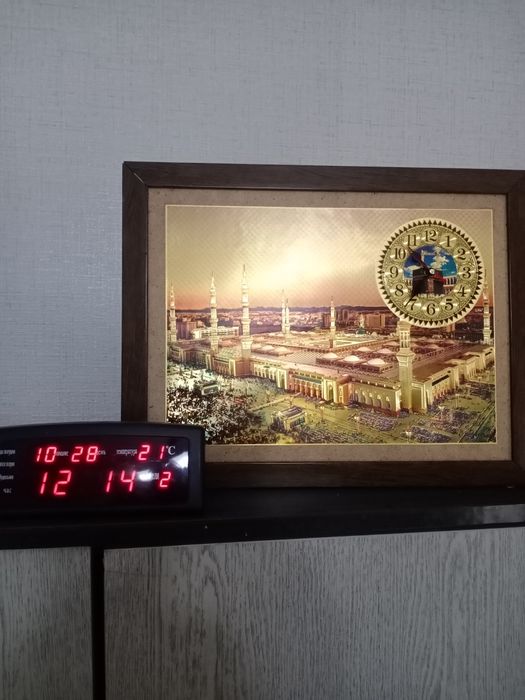 Часы электронные и настенные