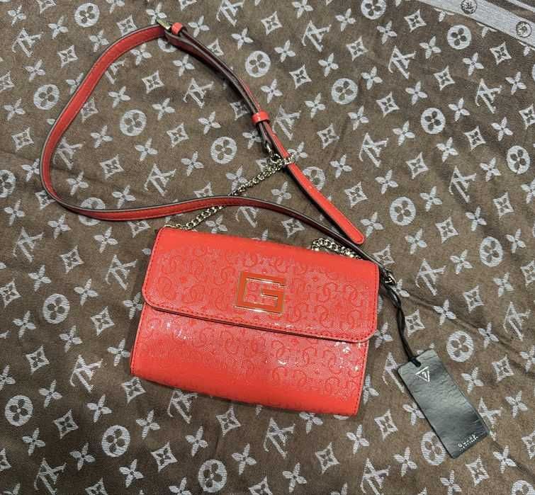 Оригинална чанта Guess
