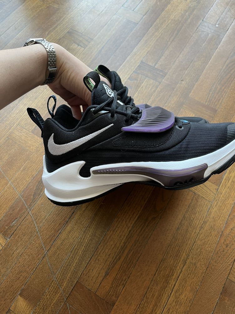 Nike Zoom Freak 3 (40.5)