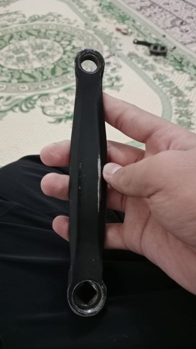 Продам шатун левые новый