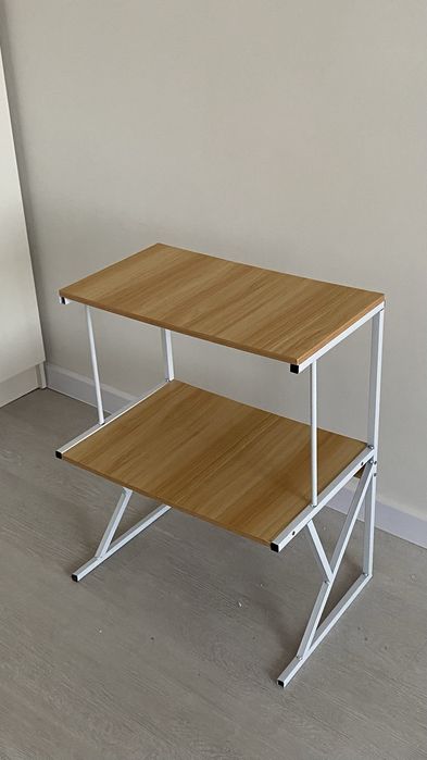 Продается полка настольная или напольная