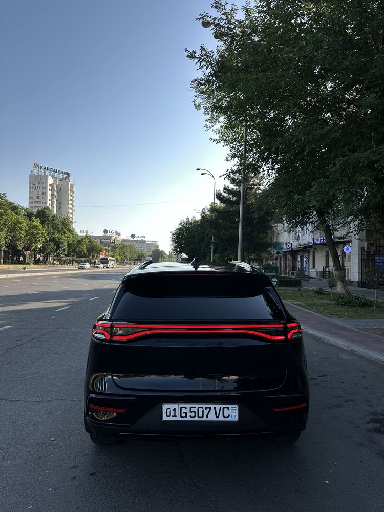 Продётсья электромобиль BYD Tang DMi Hybrid