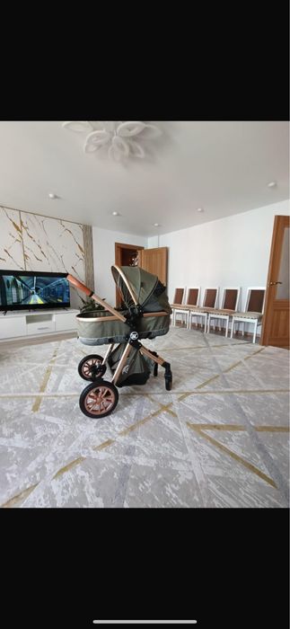 Коляска детская для малышей