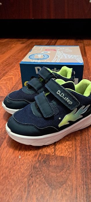 Adidasi Led 28 DD Step