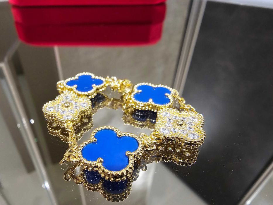 Van Cleef & Arpels VCA Blue Diamonds 5 Motifs Alhambra Дамска Гривна