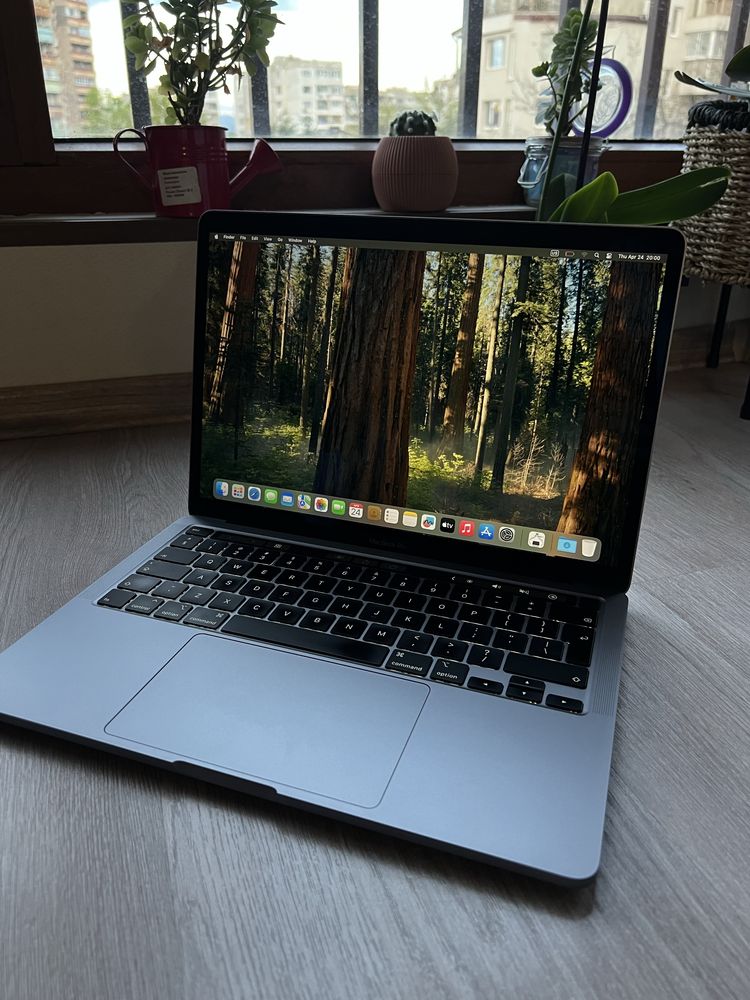MacBook 13” Pro.