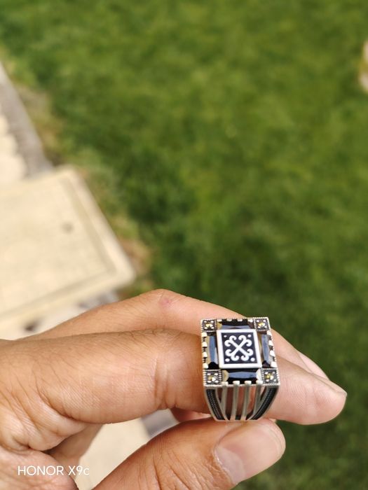 Kumush uzuk sotiladi!