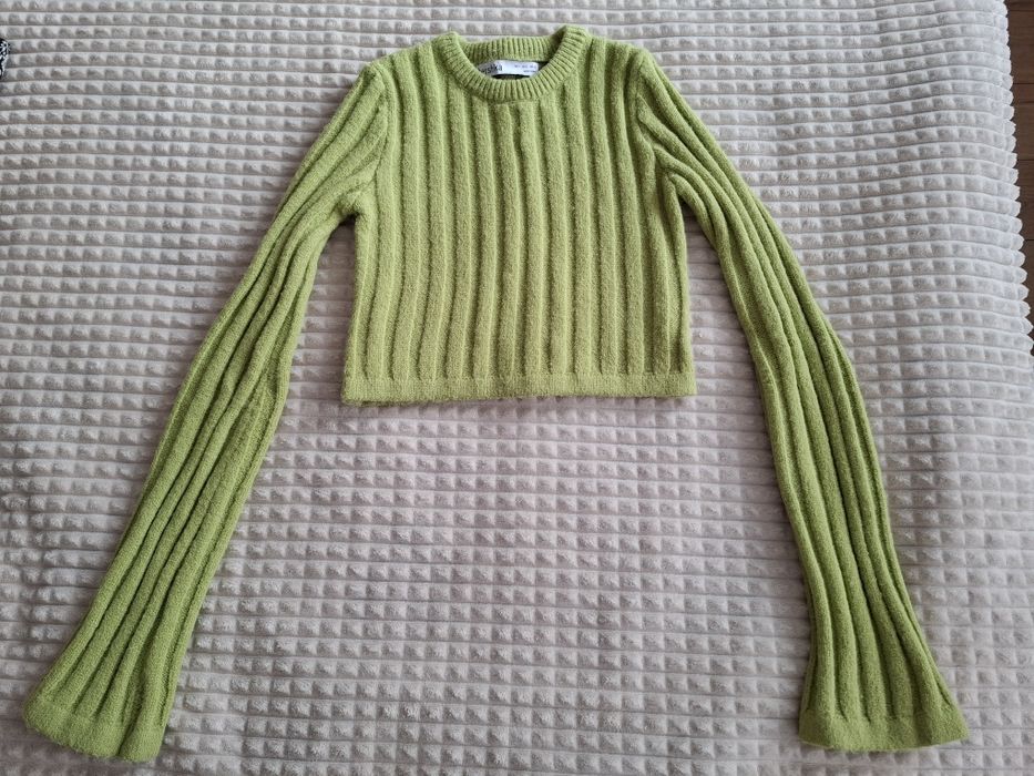 Зелен пуловер Bershka с разкроени ръкави