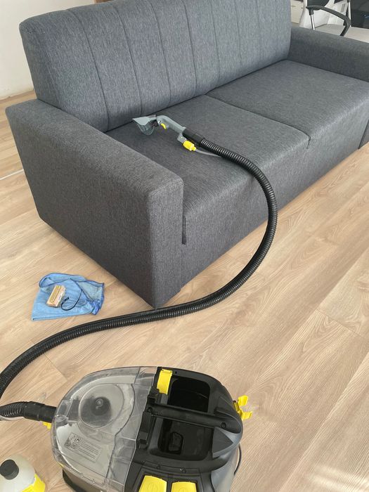 Servicii Curățat canapele colțare mochetă covoare