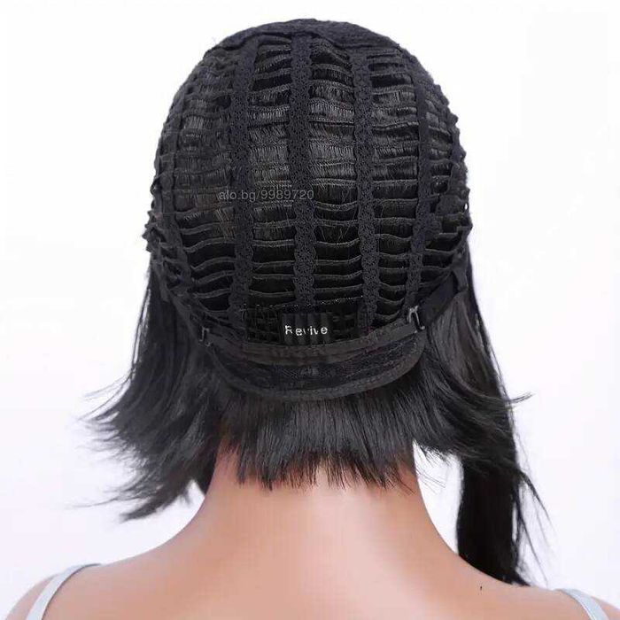 Асиметрична черна къса боб перука на път на една страна