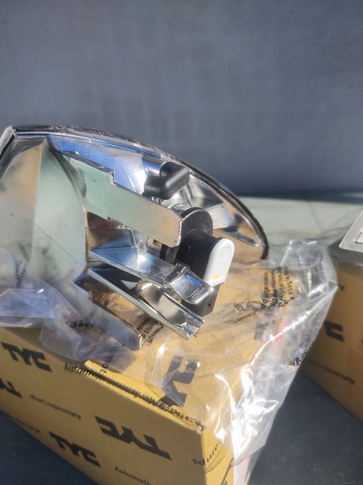 Предни мигачи БМВ е46 преди фейса