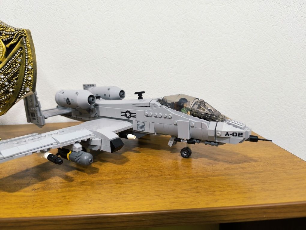 Лего конструктор A 10 Warthog/Thunderbolt