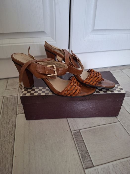 Продам босоножки дешево