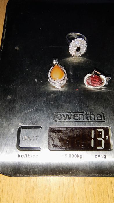 Vand bijuterii damă