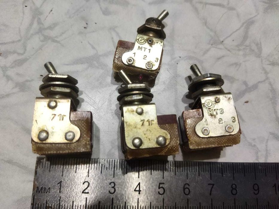 Тумблер-выключатель