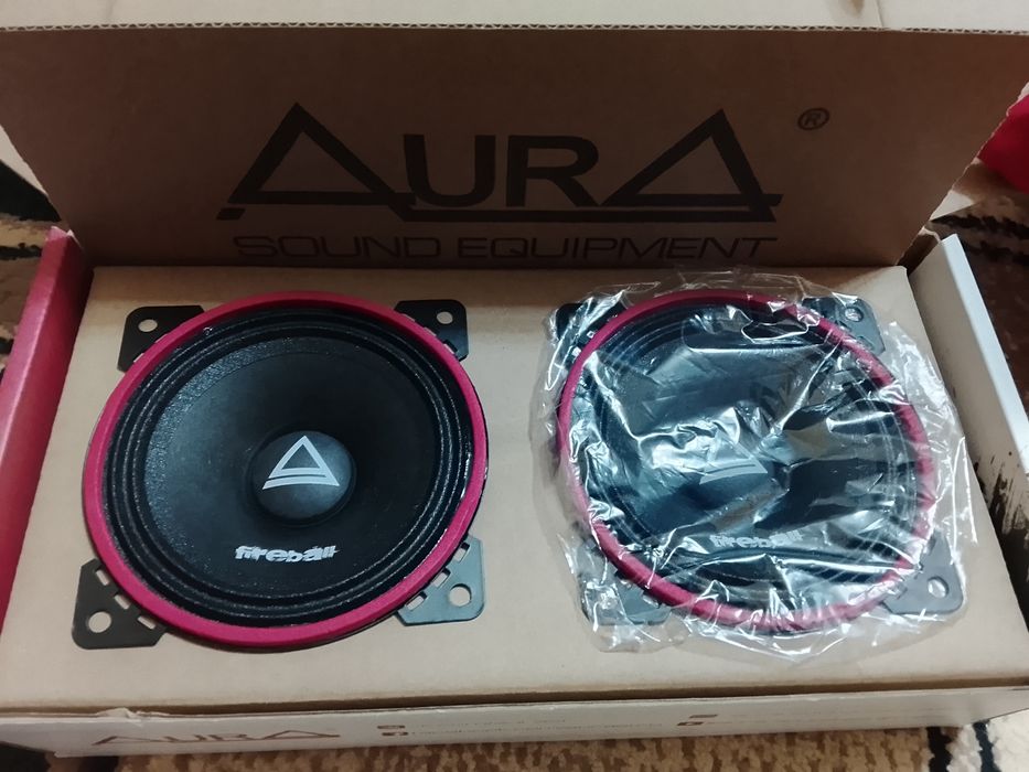 Продаются динамики 10 см AURA