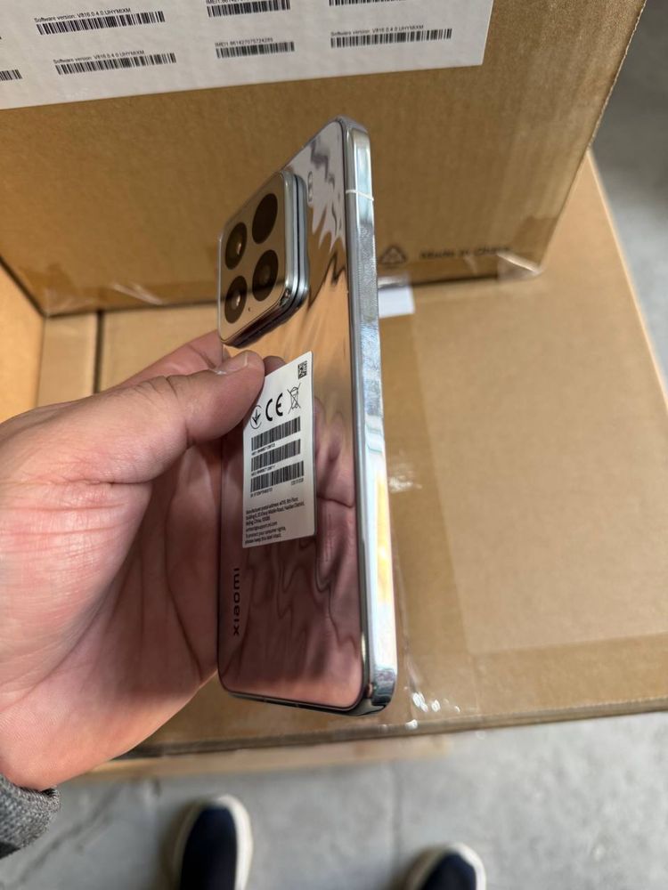 Продается Xiaomi 15 Global Год гарантия+Доставка