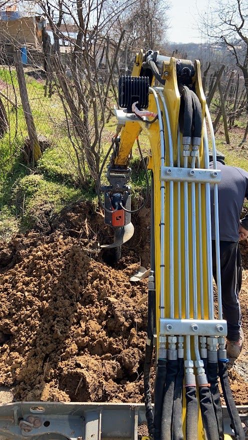 Miniexcavator de închiriat