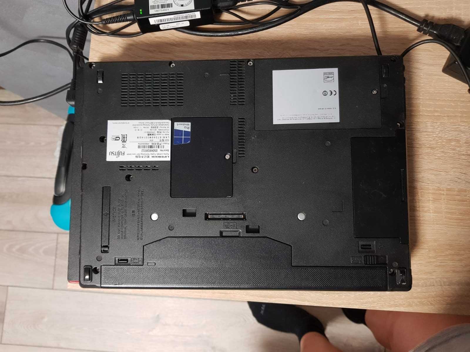 Laptop Fujitsu I5 gen 4-a