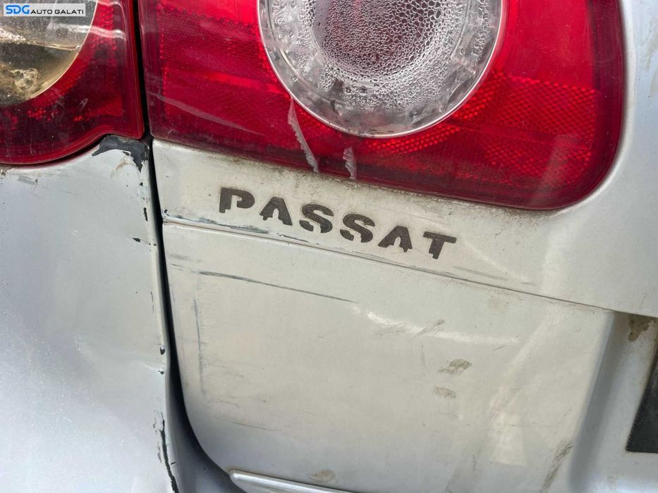 Hayon Haion Portbagaj Dezechipat Culoare LA7W cu Defect Volkswagen Passat B6 Break Combi 2005 - 2010 [B4021]