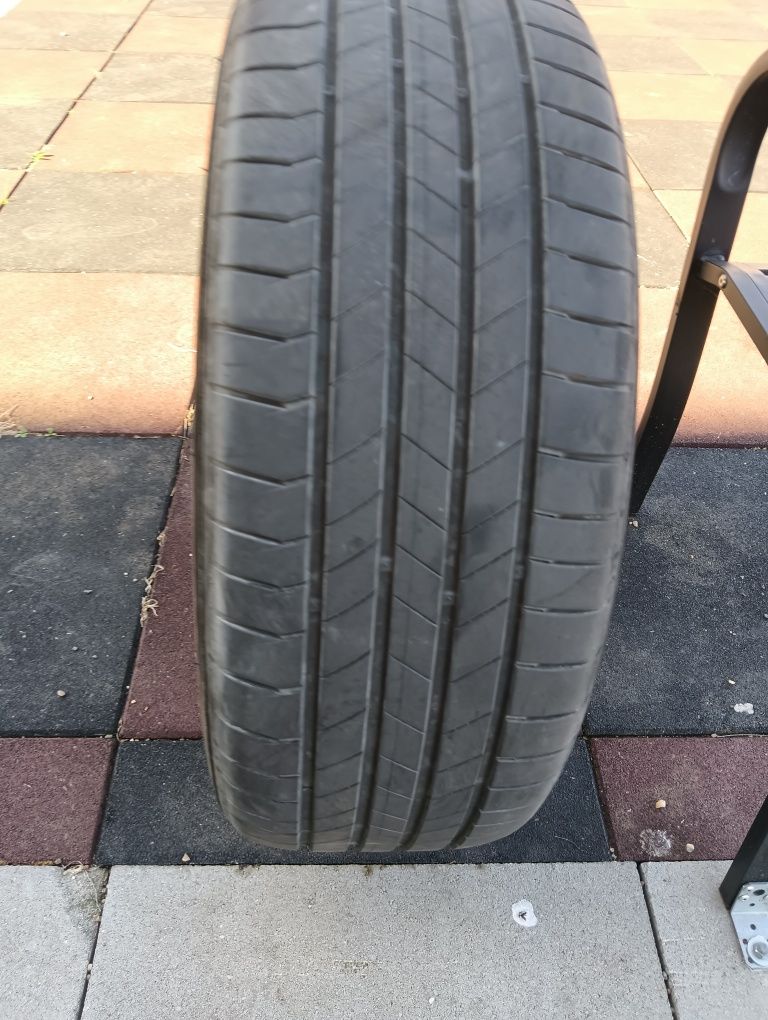 Vînd anvelope Kumho vară dimensiuni 215-55-18