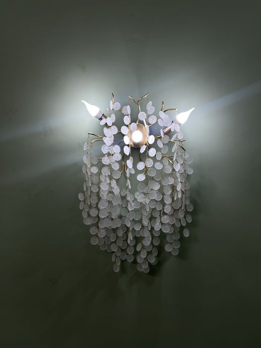 Светильник бра. Состояние хороший. Без повреждении