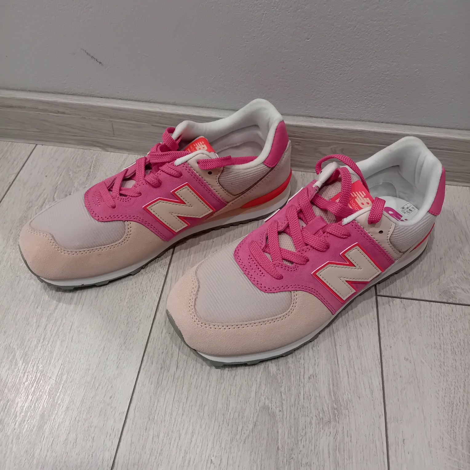 Дамски маратонки  New Balance   N40 нови