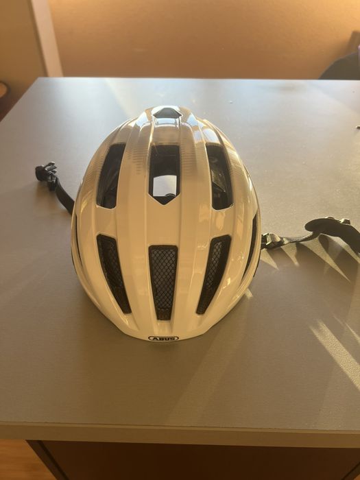 Продавам Каска ABUS