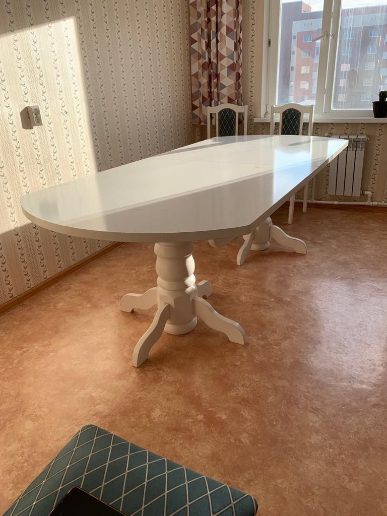 Продам стол раздвижной без стульев,белый размеры 300×110×70 белый