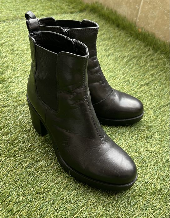 Дамски боти Vagabond естествена кожа с дебел ток черни