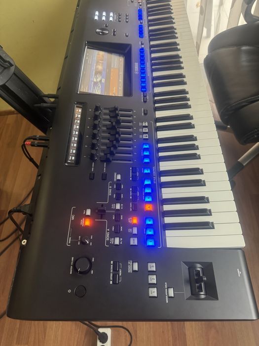 Vand orga Yamaha Genos