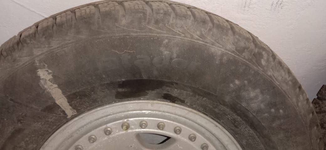 Продам шины 235/75 R 15 
[07.05, 15:22