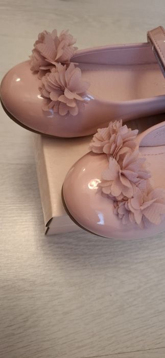 Pantofi de lac marimea 28