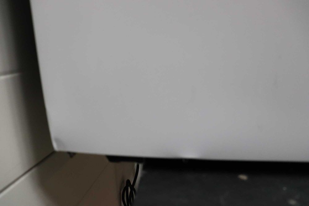 Comfee Свободностоящ, RCU40WH2 Мини Фризер, 31л, лек козметичен дефект